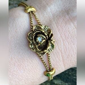 Stunning vintage Goldette Floral Bracelet with Crystal Accent
